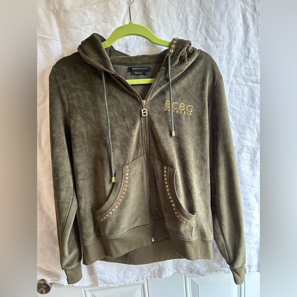 BCBG Olive Green Hoodie, women’s size extra large, gold accents 20” pit to pit